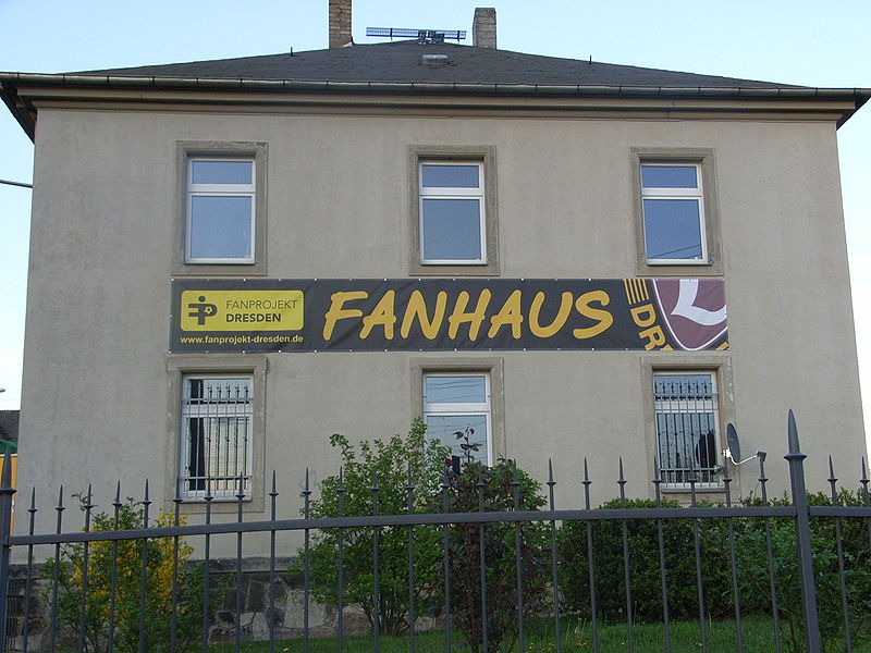 Fanhaus von Dynamo Dresden.JPG