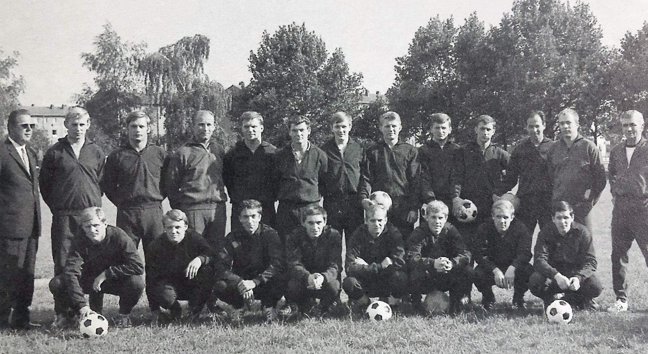 Mannschaftsfoto 1968 1969.jpg